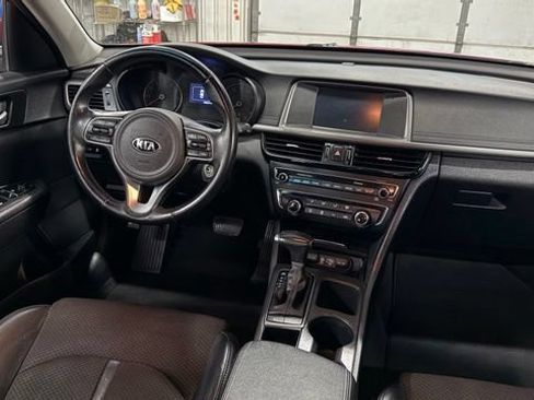 Used 2018 Kia Optima S FWD image 27