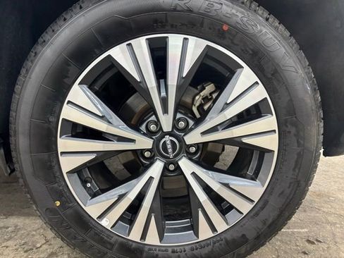 Used 2023 Nissan Rogue SV image 26