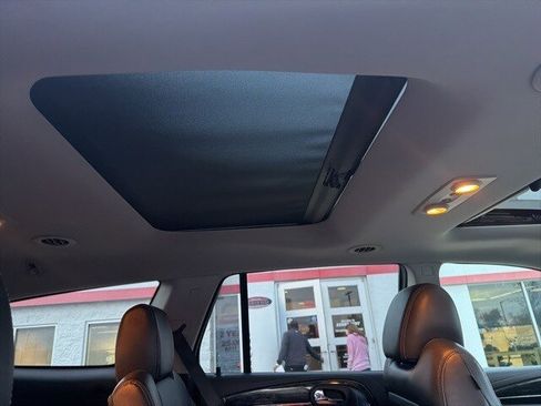 Used 2017 Buick Enclave Leather image 12