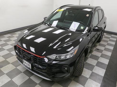 Used 2025 Ford Escape ST-Line Select w/ Tech Pack #1 image 6