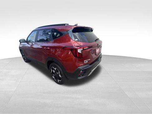 Certified 2025 Kia Seltos S AWD/4WD image 7