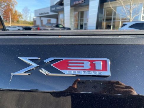 New 2026 GMC Sierra 1500 SLT w/ SLT Premium Plus Package image 9