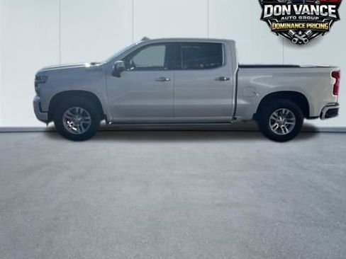 Used 2019 Chevrolet Silverado 1500 High Country w/ Technology Package image 3