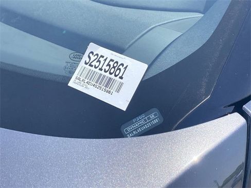 New 2025 Land Rover Discovery Dynamic SE image 22