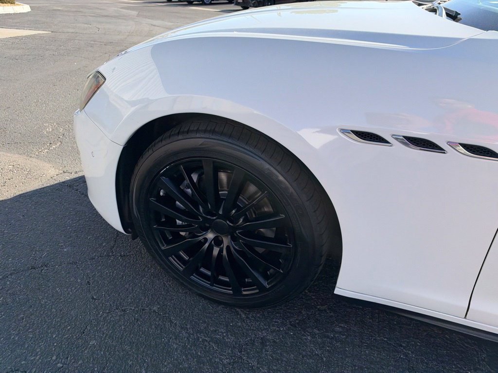 Used 2018 Maserati Ghibli RWD image 11