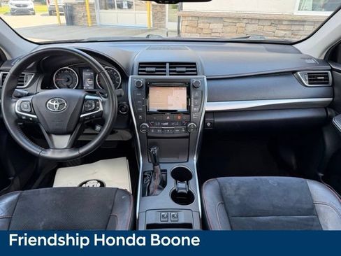 Used 2017 Toyota Camry XSE w/ Advanced Technology Package FWD image 41