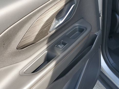 Certified 2019 GMC Terrain SLT w/ Preferred Package AWD/4WD image 17