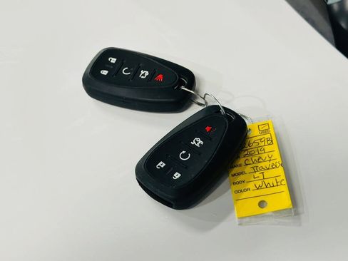 Used 2019 Chevrolet Traverse LT FWD image 31