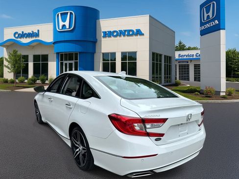 Used 2022 Honda Accord Touring image 4