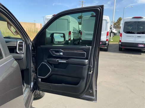 Used 2020 RAM 1500 Laramie AWD/4WD image 22