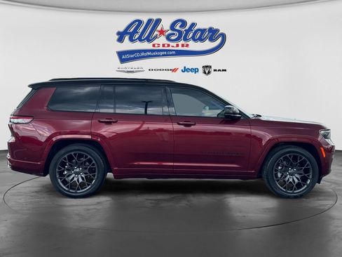 Used 2024 Jeep Grand Cherokee L Summit w/ Advanced Protech Group IV AWD/4WD image 27