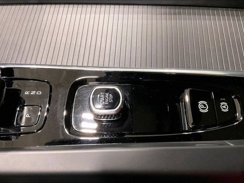 Certified 2024 Volvo XC60 B5 Core w/ Protection Package Premier AWD/4WD image 34