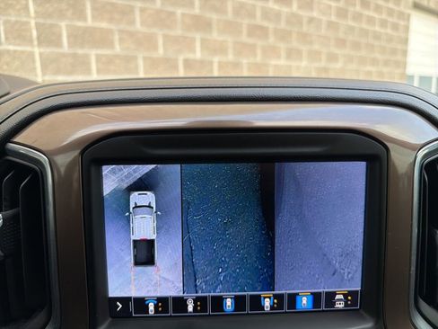 Used 2020 Chevrolet Silverado 3500 High Country image 32