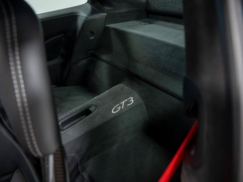 Used 2018 Porsche 911 GT3 RWD image 70