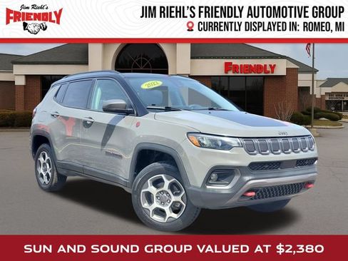 Used 2022 Jeep Compass Trailhawk w/ Sun and Sound Group AWD/4WD image 1