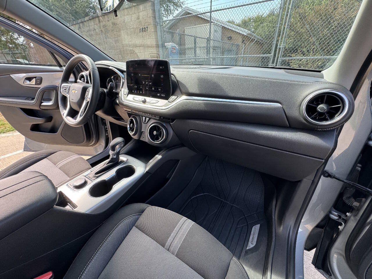 Used 2023 Chevrolet Blazer LT w/ Driver Confidence Package FWD image 33
