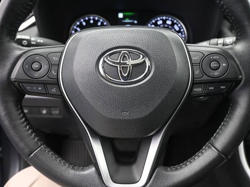 Used 2022 Toyota RAV4 XLE w/ Convenience Package image 30