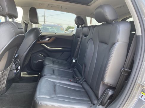 Used 2017 Audi Q7 3.0T Prestige w/ Prestige Package image 16