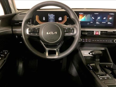 Used 2025 Kia K5 LXS FWD image 5