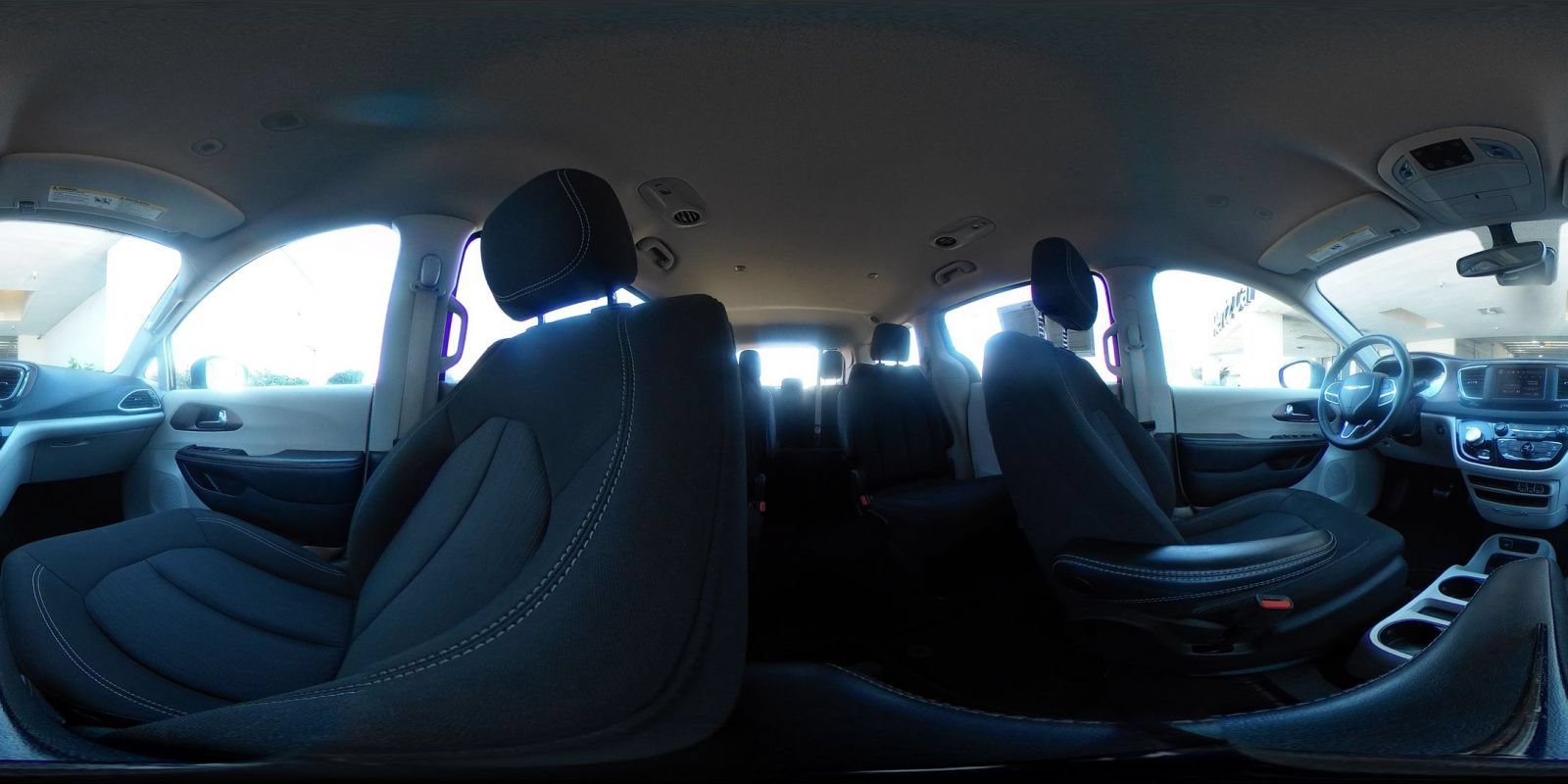 Used 2023 Chrysler Voyager LX FWD image 44