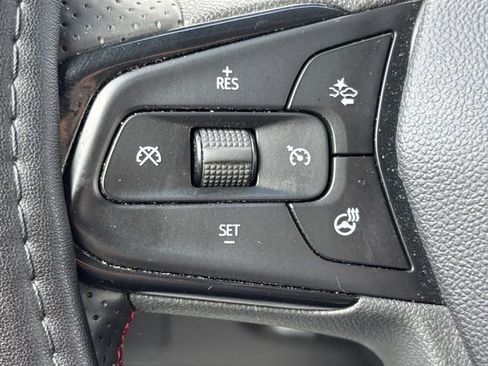 Used 2025 Chevrolet TrailBlazer RS w/ Convenience Package FWD image 12
