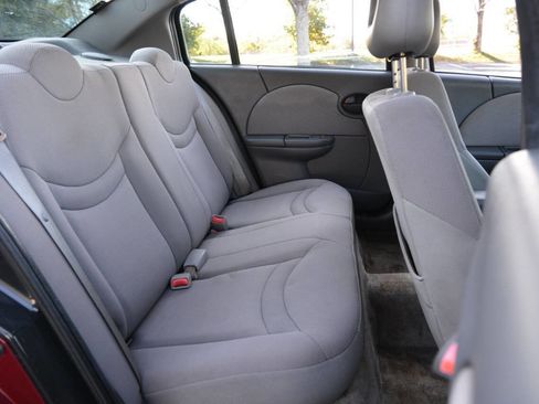 Used 2004 Saturn ION Level 2 image 15