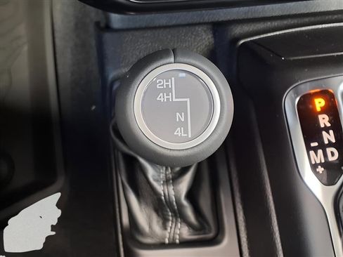 New 2025 Jeep Gladiator High Tide image 9