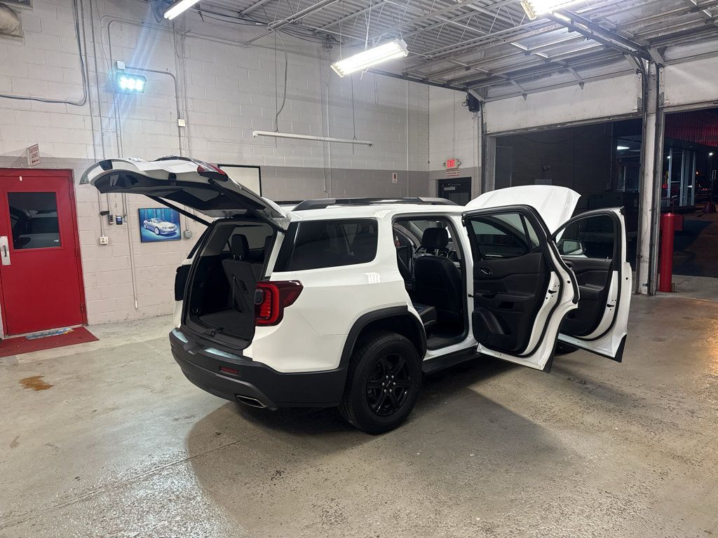 Used 2022 GMC Acadia AT4 w/ Technology Package AWD/4WD image 14