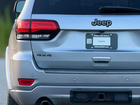 Used 2017 Jeep Grand Cherokee Limited 75th Anniversary AWD/4WD image 13