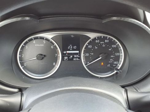 Used 2025 Nissan Versa S w/ Trunk Package FWD image 24
