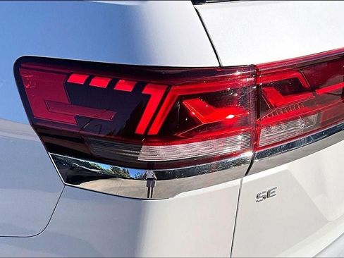 Certified 2026 Volkswagen Atlas SE w/ Black Wheel Package image 29