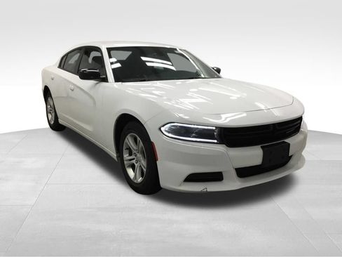 Used 2023 Dodge Charger SXT RWD image 3