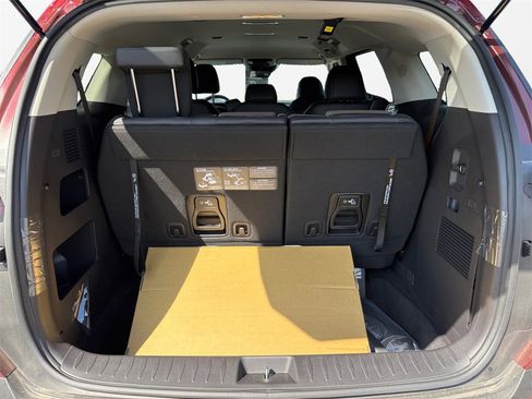 New 2025 Kia Carnival image 18