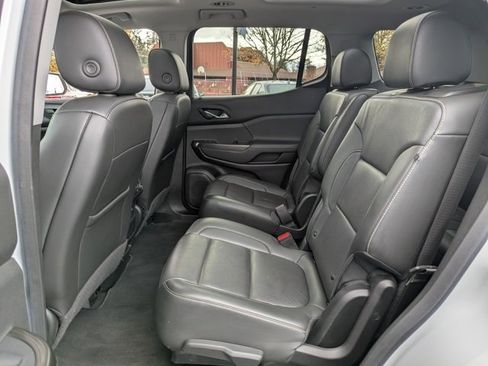 Used 2023 GMC Acadia SLT w/ Technology Package image 33