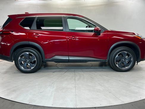 Used 2024 Nissan Rogue SV AWD/4WD image 6