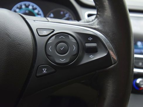 Used 2017 Buick LaCrosse Preferred image 32