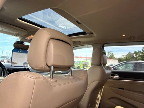 Used 2021 Jeep Grand Cherokee Limited AWD/4WD image 28