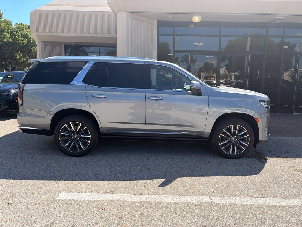 Used 2024 Cadillac Escalade Premium Luxury Platinum AWD/4WD image 2