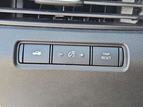 Used 2024 Nissan Altima 2.5 SV image 26