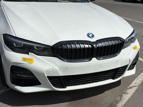 Used 2022 BMW 330e w/ M Sport Package RWD image 5