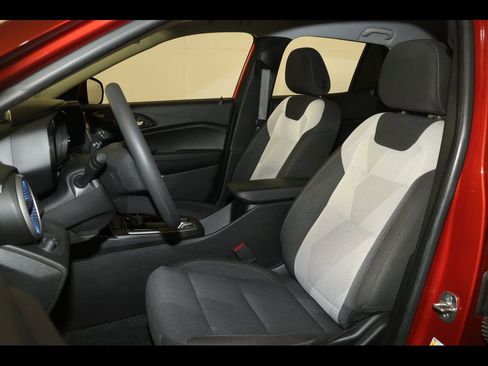 Used 2024 Chevrolet Trax LS w/ LS Convenience Package image 21