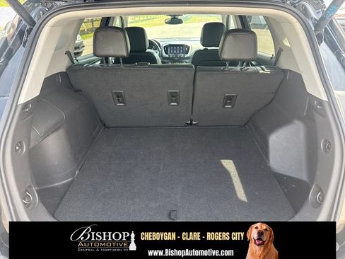 Used 2024 GMC Terrain SLT AWD/4WD image 7