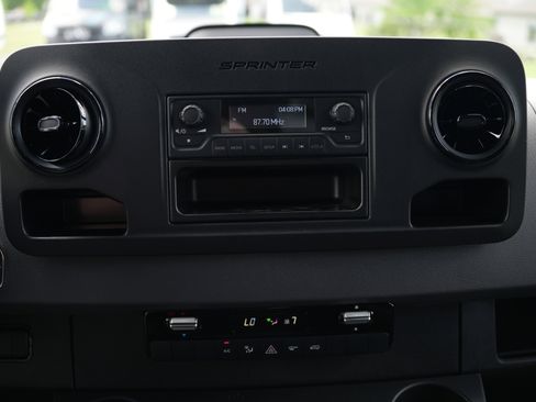 New 2025 Mercedes-Benz Sprinter 2500 image 19