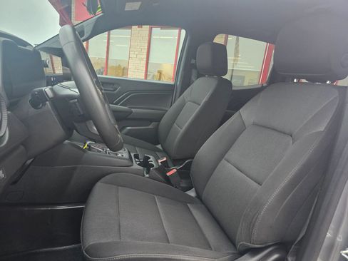 Used 2023 Chevrolet Colorado W/T image 10