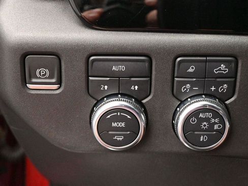 Used 2023 GMC Sierra 1500 SLT w/ SLT Convenience Package AWD/4WD image 21