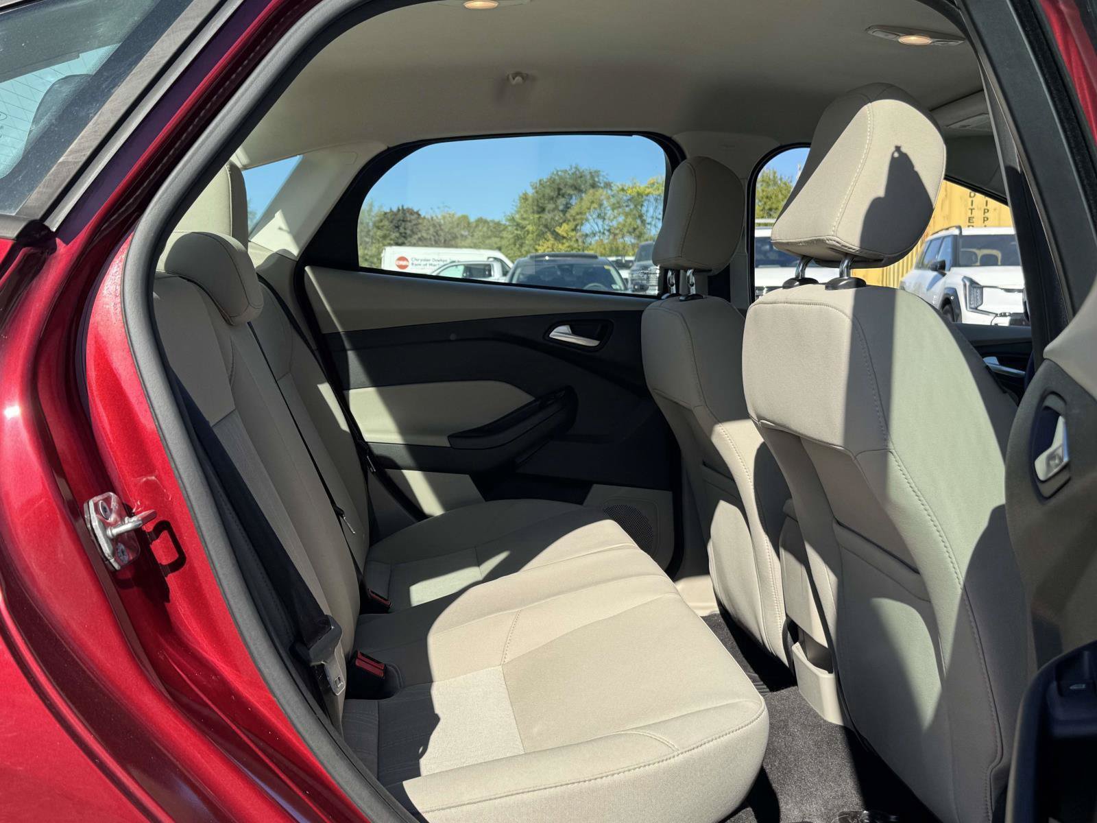Used 2017 Ford Focus SE w/ Interior Protection Package FWD image 18