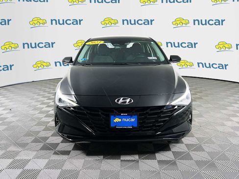 Certified 2023 Hyundai Elantra SE image 2