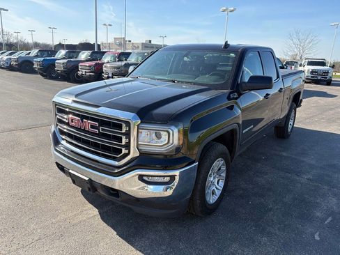 Used 2018 GMC Sierra 1500 SLE w/ SLE Value Package image 6