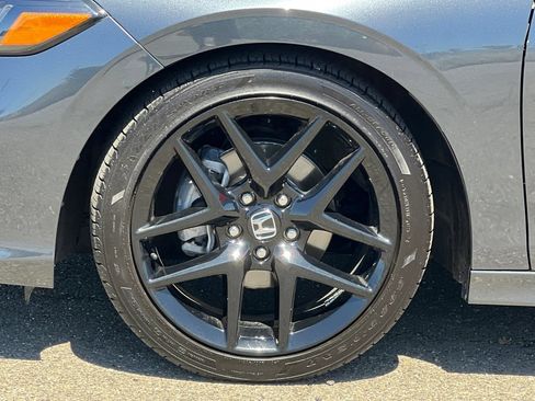 Used 2025 Honda Civic Sport image 11
