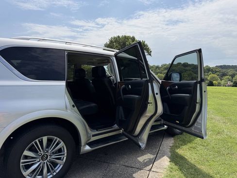 Used 2019 INFINITI QX80 Luxe w/ Proassist Package RWD image 5